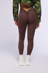 ON THE RUN RUCHED LEGGING IN BROWN