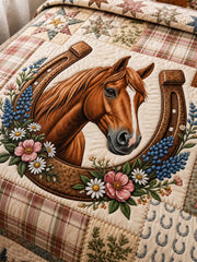 Western Horse Quilted 3-Piece Bedding Set – Luxury Quilted Bedding with Matching Pillow Shams
