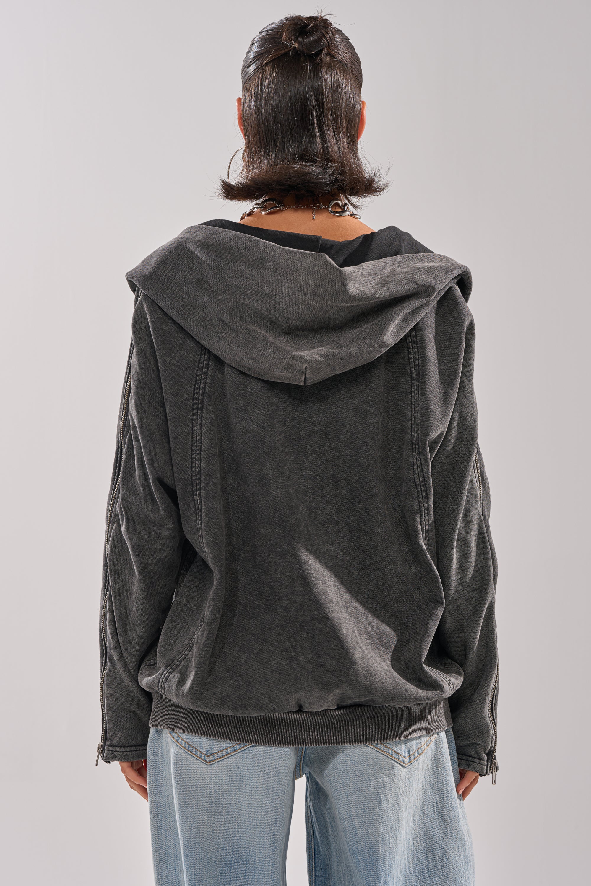 COOL GAL TIE SWEATSHIRT