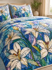 White Lily Quilted 3-Piece Bedding Set – Stained Glass Botanical Quilted Bedding With Matching Pillow Shams