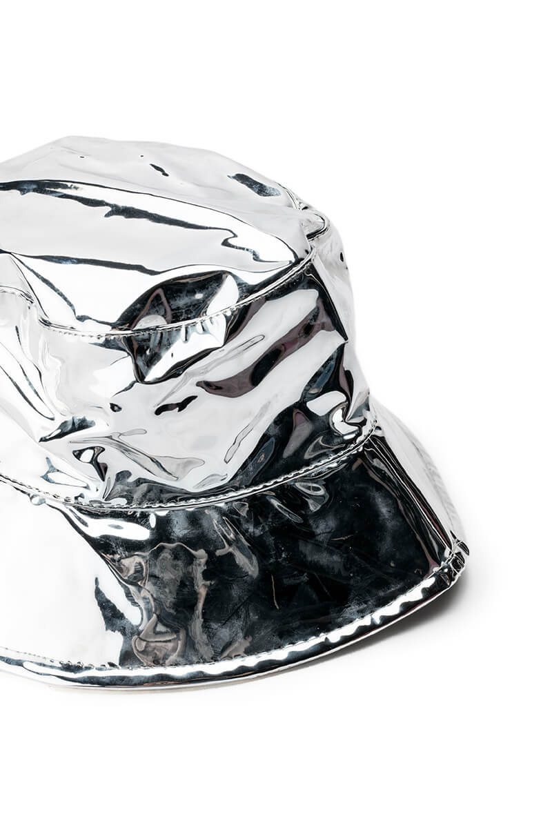 BUSS IT SILVER OVERSIZED BUCKET HAT